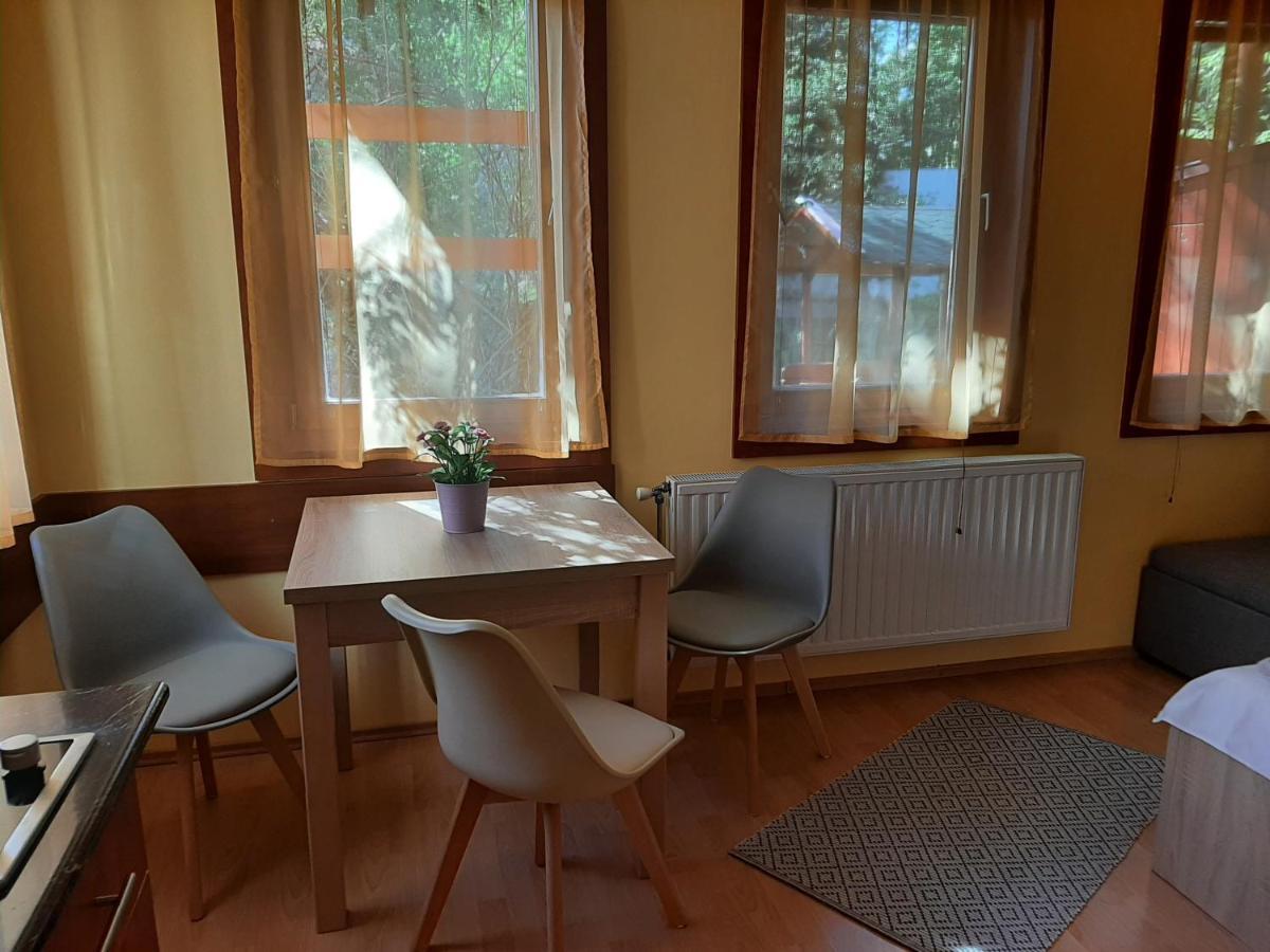 Aqua Apartman Gyula Exteriör bild