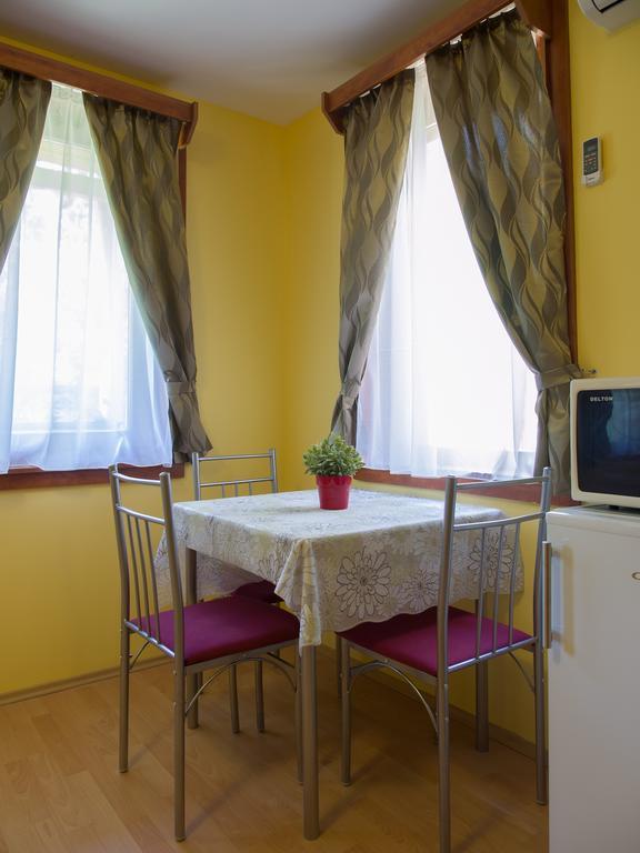Aqua Apartman Gyula Exteriör bild