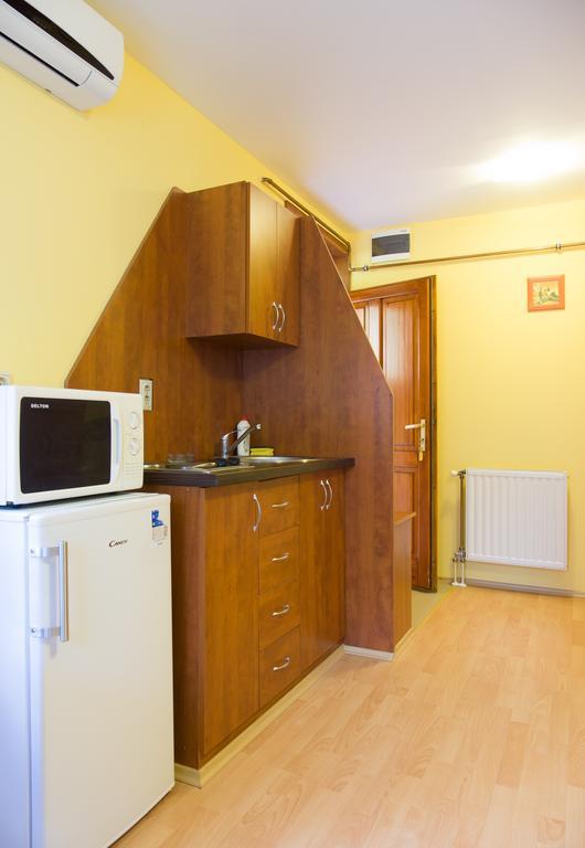 Aqua Apartman Gyula Exteriör bild