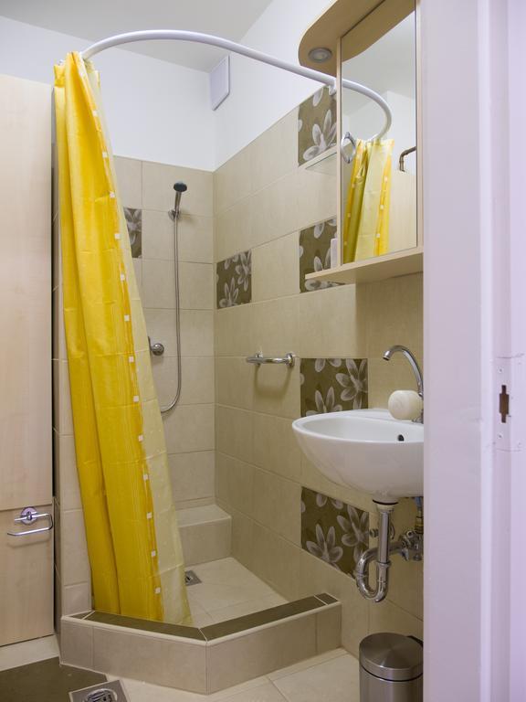 Aqua Apartman Gyula Exteriör bild