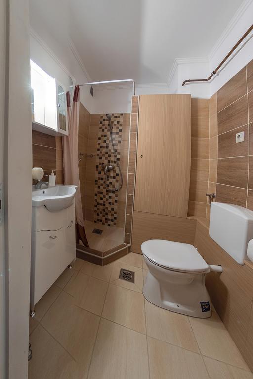 Aqua Apartman Gyula Exteriör bild